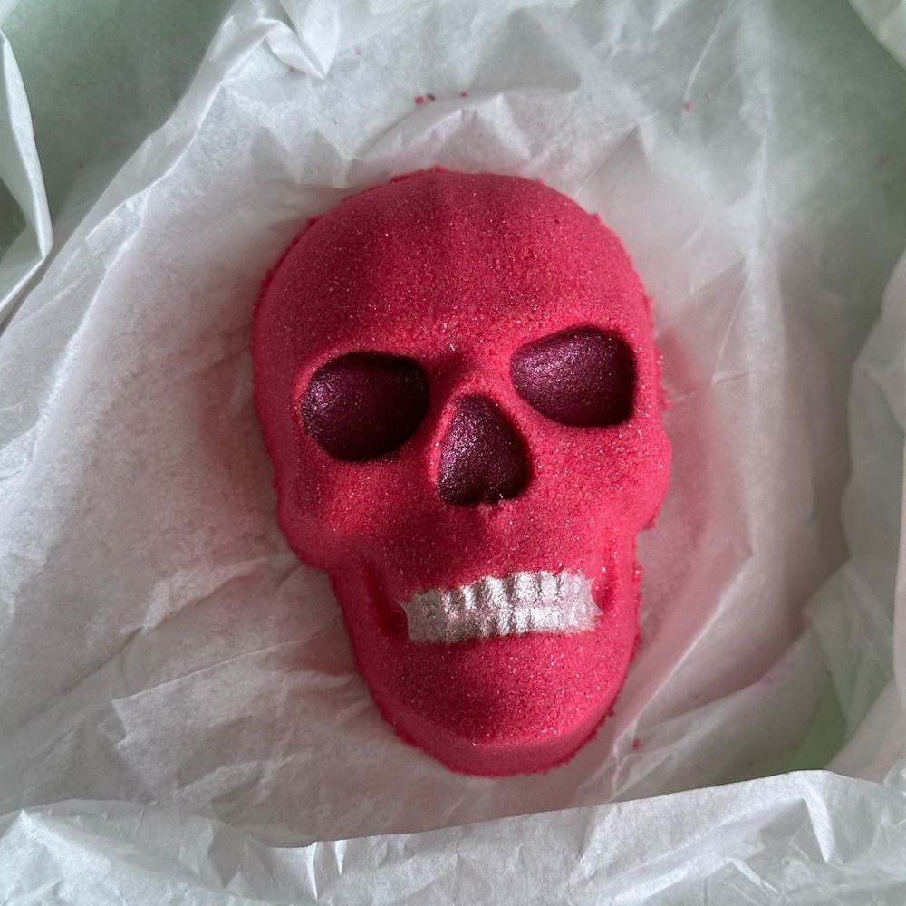 Pink Skull Bath Bomb